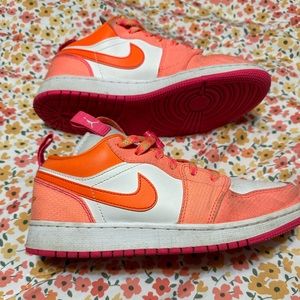 Jordan’s! hot pink! size 6Y, very good condition